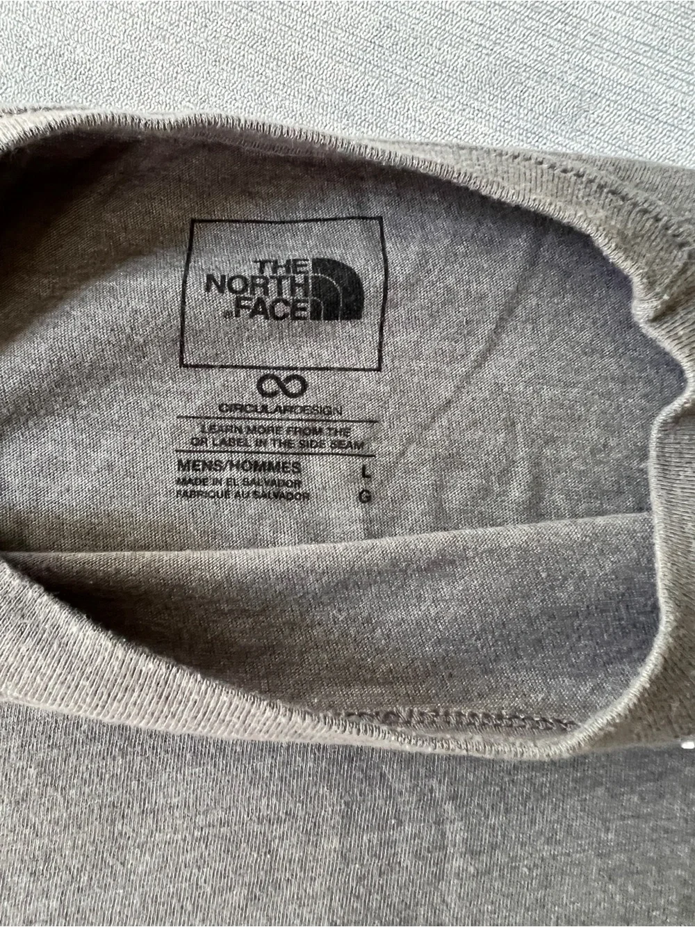 The North Face Charcoal Tee with Purple Lightning Graphic Mens Sz Large